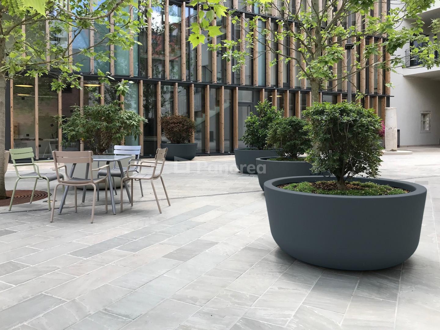 1433-KVETINAC_SIMPLE_RAL_7016_