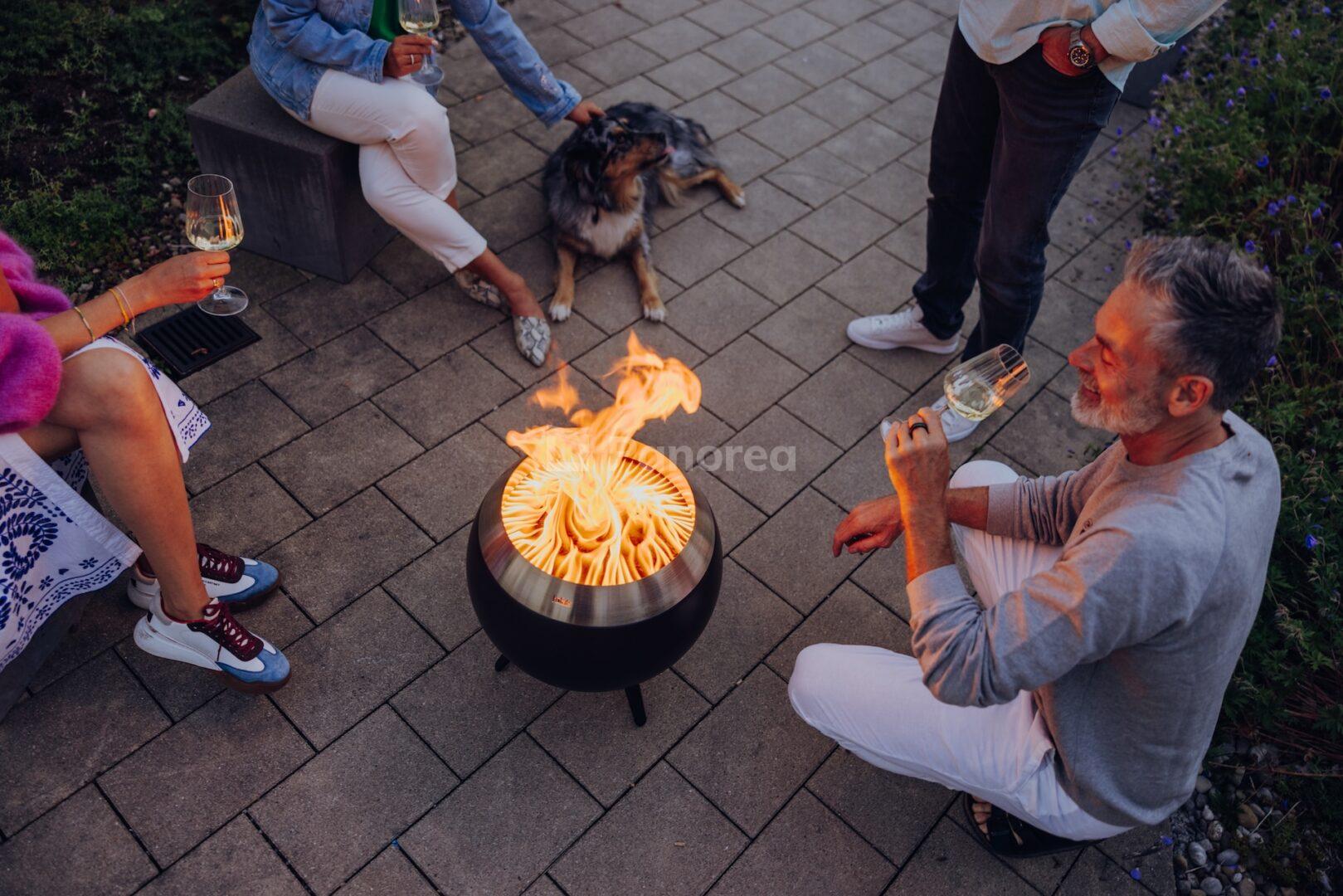 Hofats Moon 45 s nízkym stojanom exterier